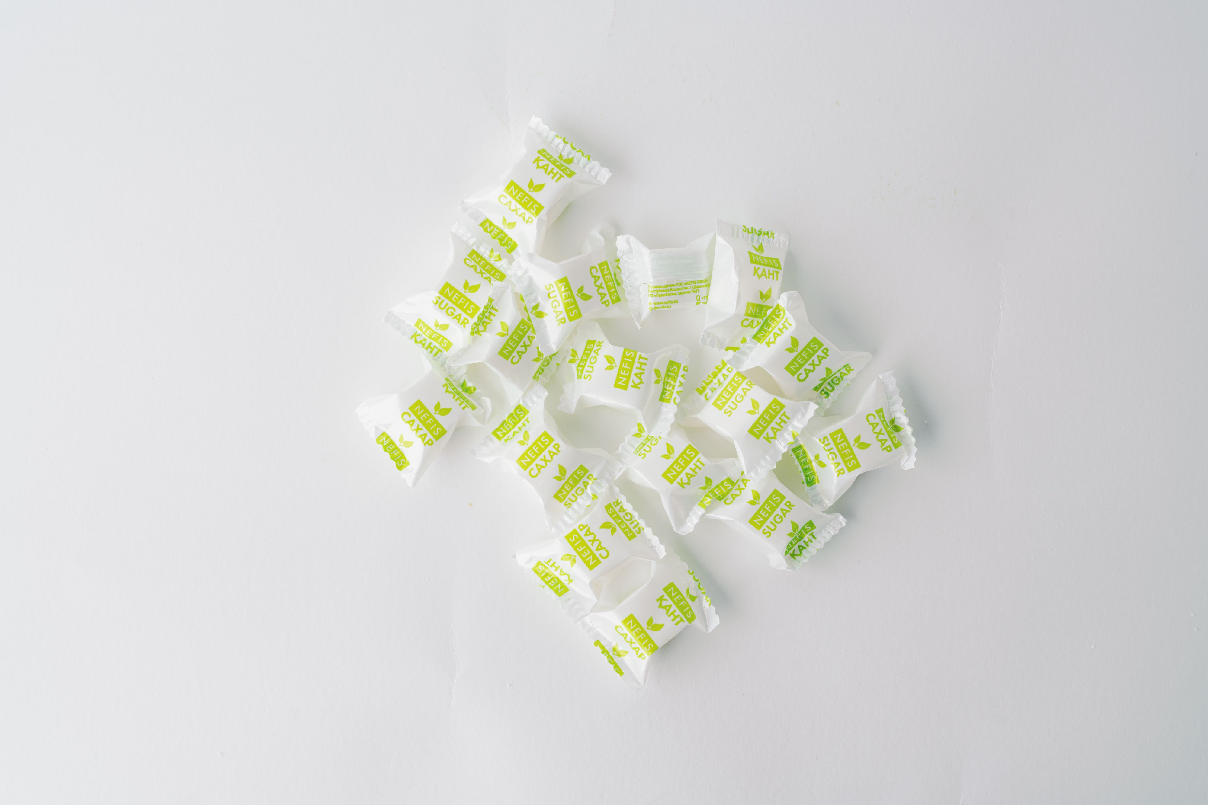 Quick-soluble lump sugar